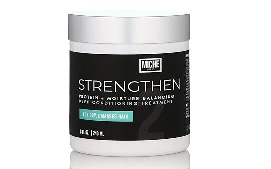 Moisturizing deep conditioner with protein