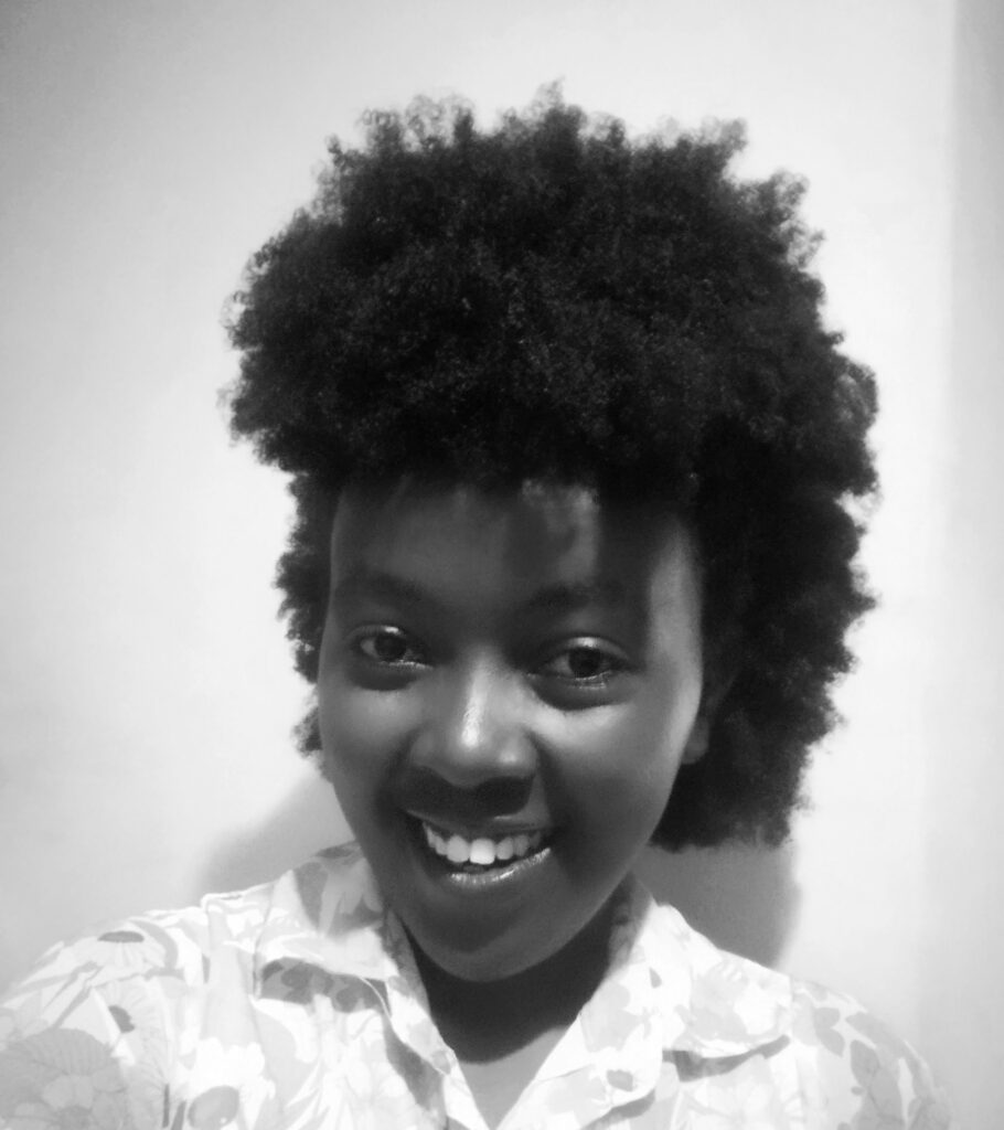 Moisture vs. Protein for 4C Hair: How to Choose (And When to Use Each)