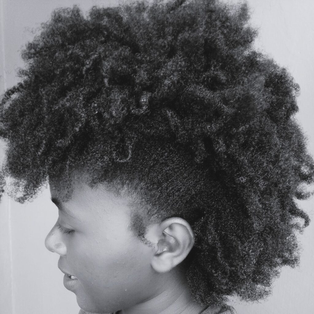 How to Maintain Natural Hair During School: A Student's Guide