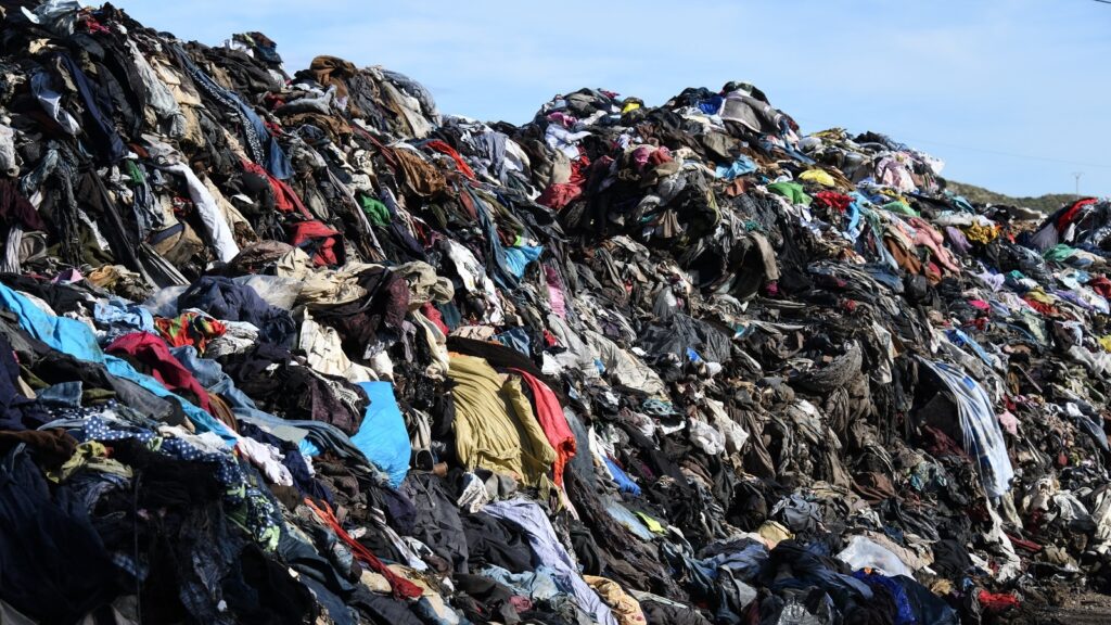 Fashion’s Waste Crisis: How the Industry Contributes to Solid Waste Pollution