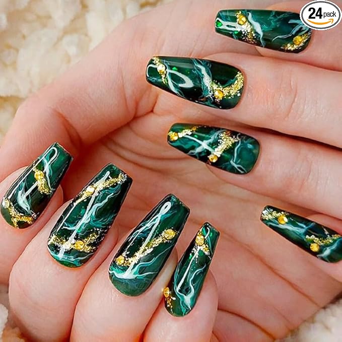 35 Cute St. Patrick’s Day Nail Ideas (Green, Gold & Shamrock Designs You’ll Love)