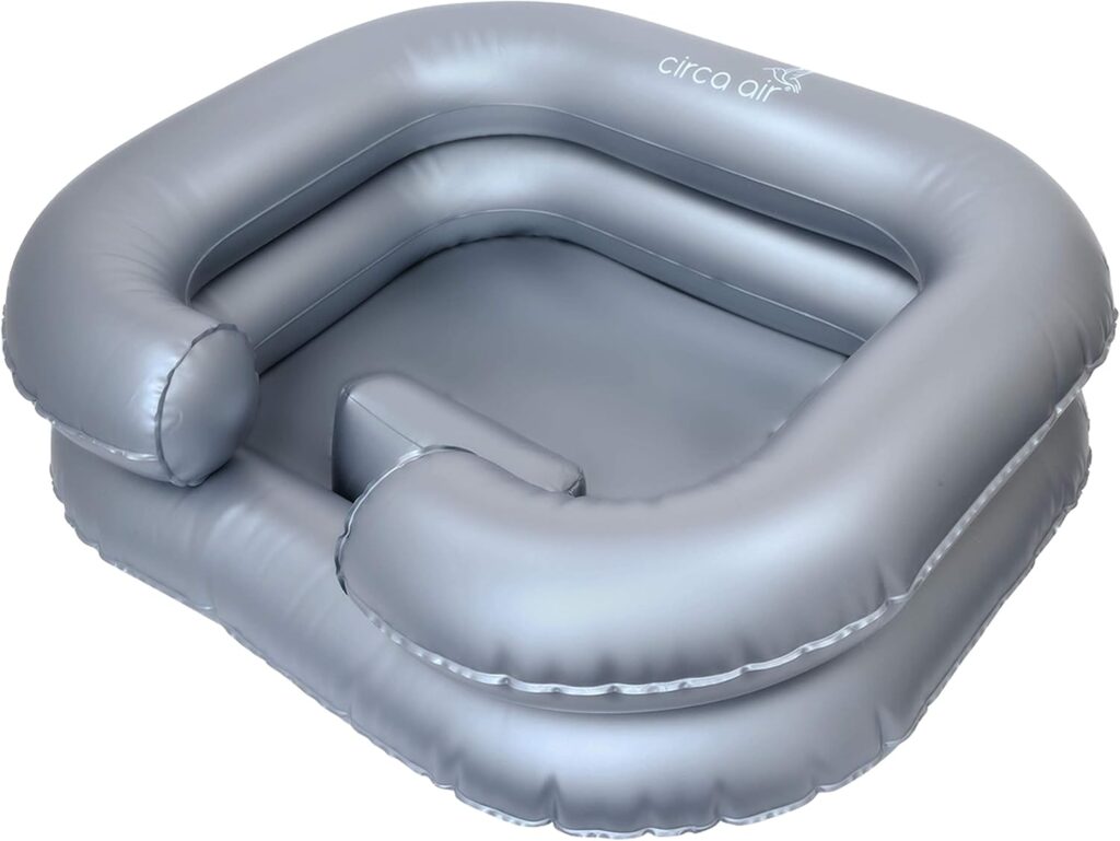 Ultimate Guide on How to Moisturize Natural Locs Without Build-Up.